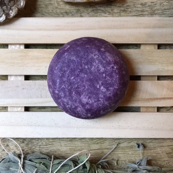 Nourishing mens shampoo bar - Picture 2 of 5
